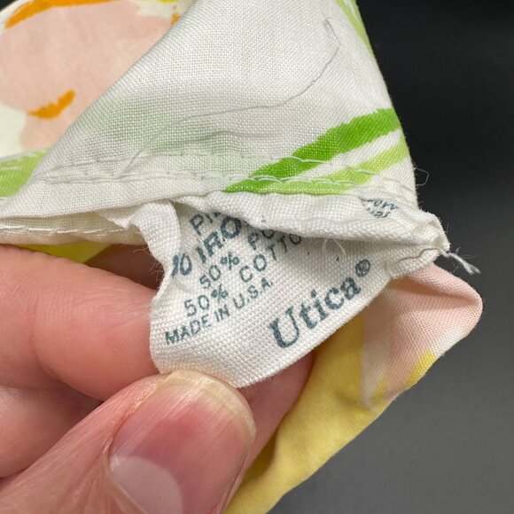 Vintage Floral Pillowcases Yellow Pink Tulip Flowers Utica USA Set Of 2 Retro - Picture 6 of 10